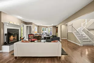 142 Wildwood Bay Dr, Mahtomedi, MN 55115 - Photo 10