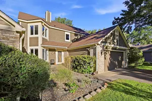 142 Wildwood Bay Dr, Mahtomedi, MN 55115 - Photo 6