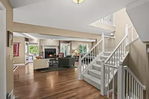 142 Wildwood Bay Dr, Mahtomedi, MN 55115 - Photo 8