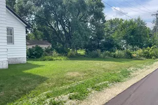 200 Larson Ave, Ashby, MN 56309 - Photo 2
