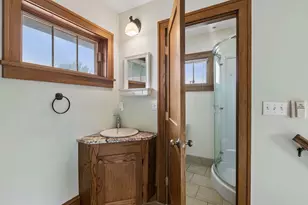 2043 Berkeley Ave, Saint Paul, MN 55105 - Photo 36