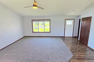 416 Torrey Pines Dr, Mankato, MN 56001 - Photo 6