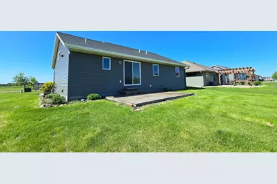 416 Torrey Pines Drive, Mankato, MN 56001 - Photo 32