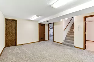 104 Meadow Cir N, Burnsville, MN 55337 - Photo 16