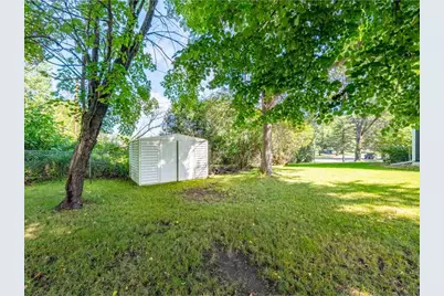 307 E Park Drive, Hibbing, MN 55746 - Photo 6