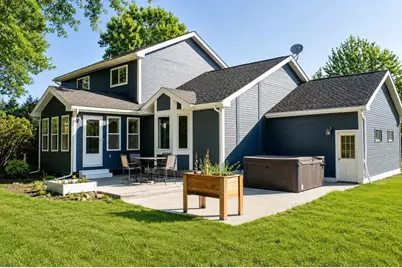 307 E Park Drive, Hibbing, MN 55746 - Photo 2
