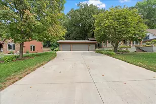 1619 Golf View Dr, River Falls, WI 54022 - Photo 50