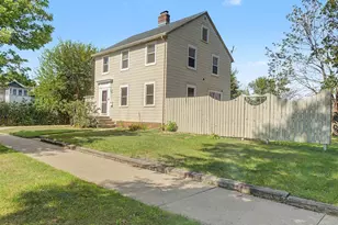 608 9th St, Worthington, MN 56187 - Photo 2