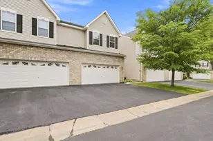 1353 White Oak Dr, Chaska, MN 55318 - Photo 36