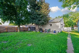 74 S Cordova Ave, Le Center, MN 56057 - Photo 18
