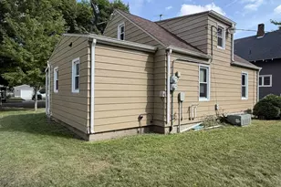 106 N Oak St, Hendricks, MN 56136 - Photo 4