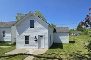 707 Irvine Ave NW, Bemidji, MN 56601 - Photo 2