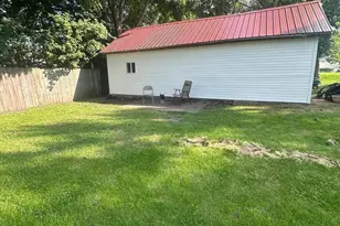 136 Clinton St, Austin, MN 55912 - Photo 16