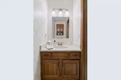 10001 Chowen Avenue S, Bloomington, MN 55431 - Photo 28