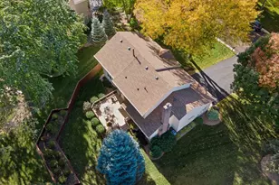 10001 Chowen Ave S, Bloomington, MN 55431 - Photo 32