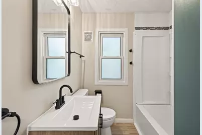 2057 Sherwood Avenue, Saint Paul, MN 55119 - Photo 8