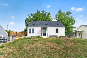 2057 Sherwood Ave, Saint Paul, MN 55119 - Photo 1