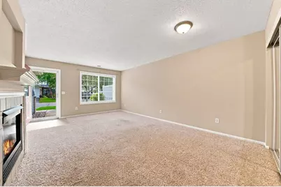 2009 Gresham Avenue N #19, Oakdale, MN 55128 - Photo 8