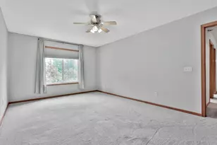 750 Maple Hills Dr, Maplewood, MN 55117 - Photo 16