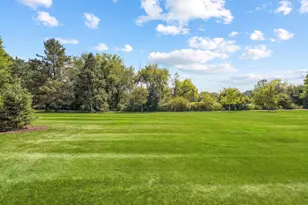 9779 Wedgewood Cir, Woodbury, MN 55125 - Photo 2
