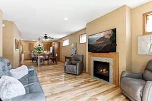 2061 Cardinal Glen, North Saint Paul, MN 55109 - Photo 6
