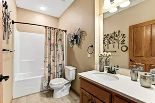 2061 Cardinal Glen, North Saint Paul, MN 55109 - Photo 18