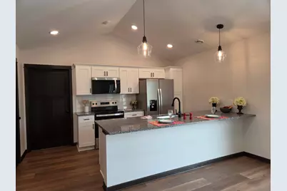 2025 Clark Street, Saint Peter, MN 56082 - Photo 2