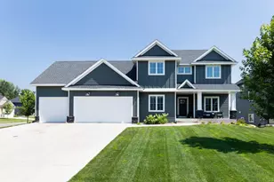 1130 Griffin Ave, Mahtomedi, MN 55115 - Photo 1
