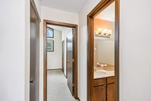 1748 McKnight Rd N, Maplewood, MN 55109 - Photo 24