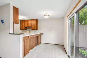 1748 McKnight Rd N, Maplewood, MN 55109 - Photo 8