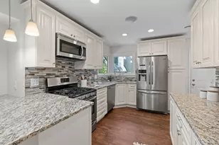 12918 Rutledge Cir, Minnetonka, MN 55305 - Photo 6