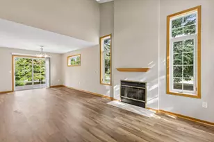 15329 Greenhaven Ln, Burnsville, MN 55306 - Photo 4