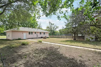 903 Parallel Street, Chaska, MN 55318 - Photo 36