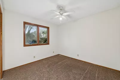 951 Redwing Court, Chanhassen, MN 55317 - Photo 26