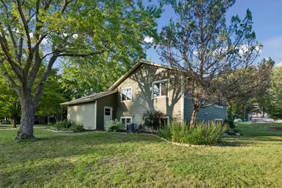 951 Redwing Court, Chanhassen, MN 55317 - Photo 38