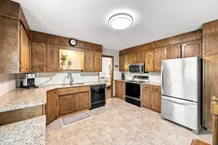 2323 19 1/2 Street S, Moorhead, MN 56560 - Photo 14
