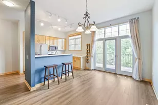 811 Thornton St SE, Minneapolis, MN 55414 - Photo 8