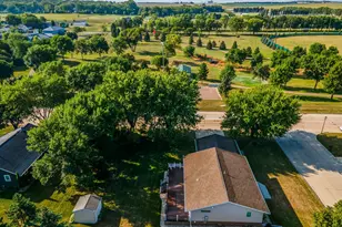 201 12th Ave NW, Pipestone, MN 56164 - Photo 52