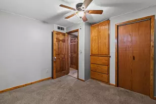 201 12th Ave NW, Pipestone, MN 56164 - Photo 44
