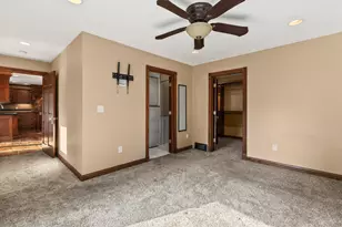 201 12th Ave NW, Pipestone, MN 56164 - Photo 32