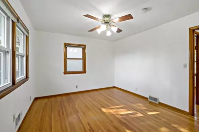 407 12th Avenue S, South Saint Paul, MN 55075 - Photo 18