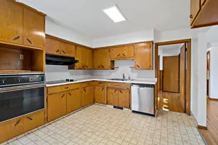 407 12th Ave S, South Saint Paul, MN 55075 - Photo 10