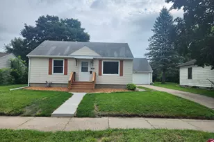 1806 2nd St NE, Austin, MN 55912 - Photo 1