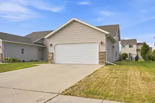 3542 23rd Ave S, Moorhead, MN 56560 - Photo 2