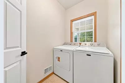 563 Summit Avenue, Dundas, MN 55019 - Photo 4
