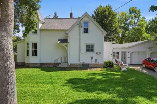 204 E 12th St, Blue Earth, MN 56013 - Photo 30
