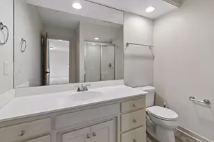 21180 Wellington Pl, Lakeville, MN 55044 - Photo 36