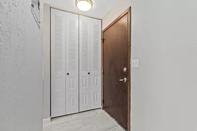 2210 Eldridge Ave E #201, North Saint Paul, MN 55109 - Photo 10