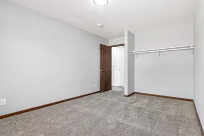 2210 Eldridge Ave E #201, North Saint Paul, MN 55109 - Photo 8