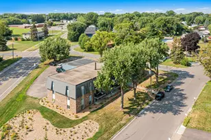 2210 Eldridge Ave E, North Saint Paul, MN 55109 - Photo 18